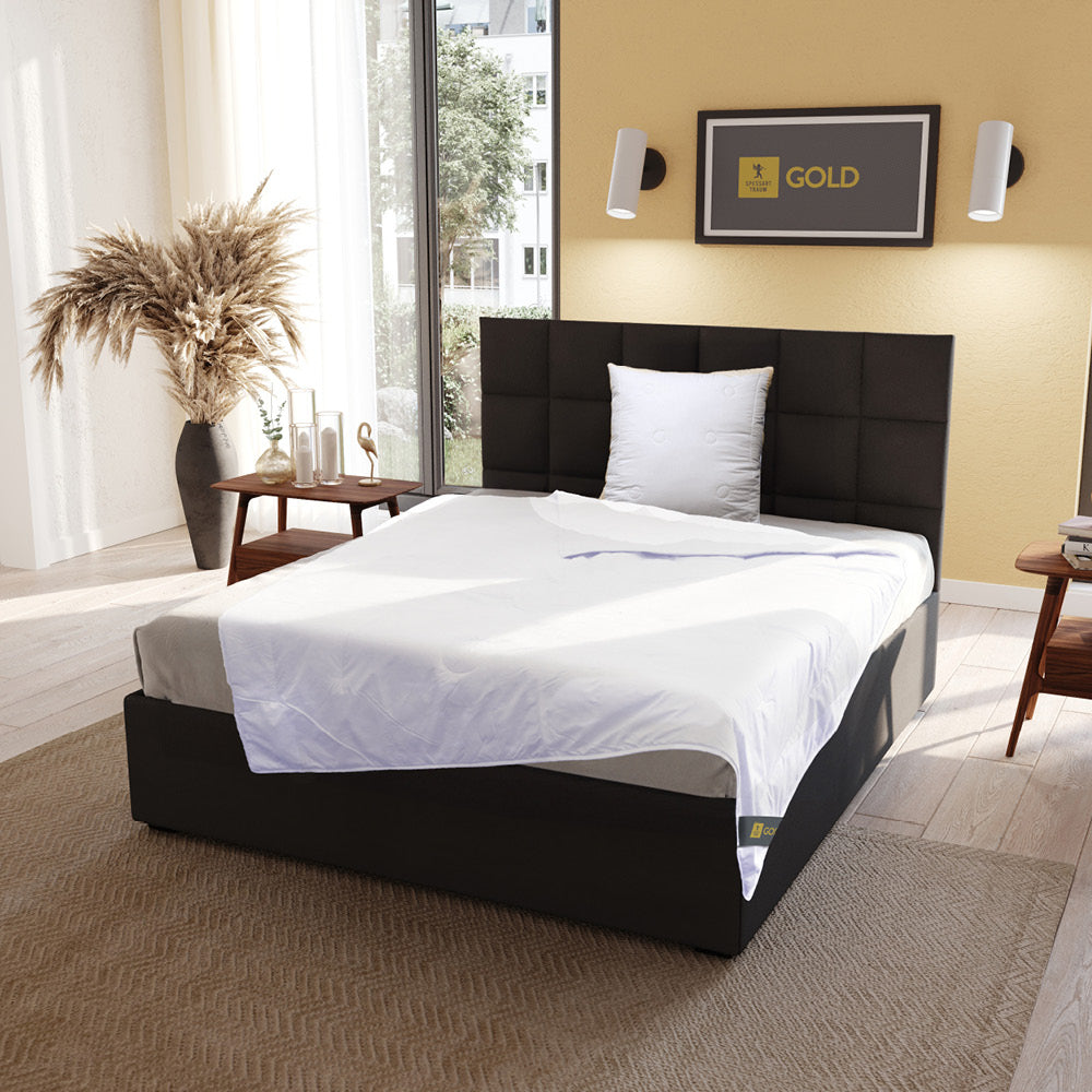 Kamelhaarbettdecke Gold, reiner feinster Kamelhaar Flaum (superentrgrannt) / 100 % Kamelhaar